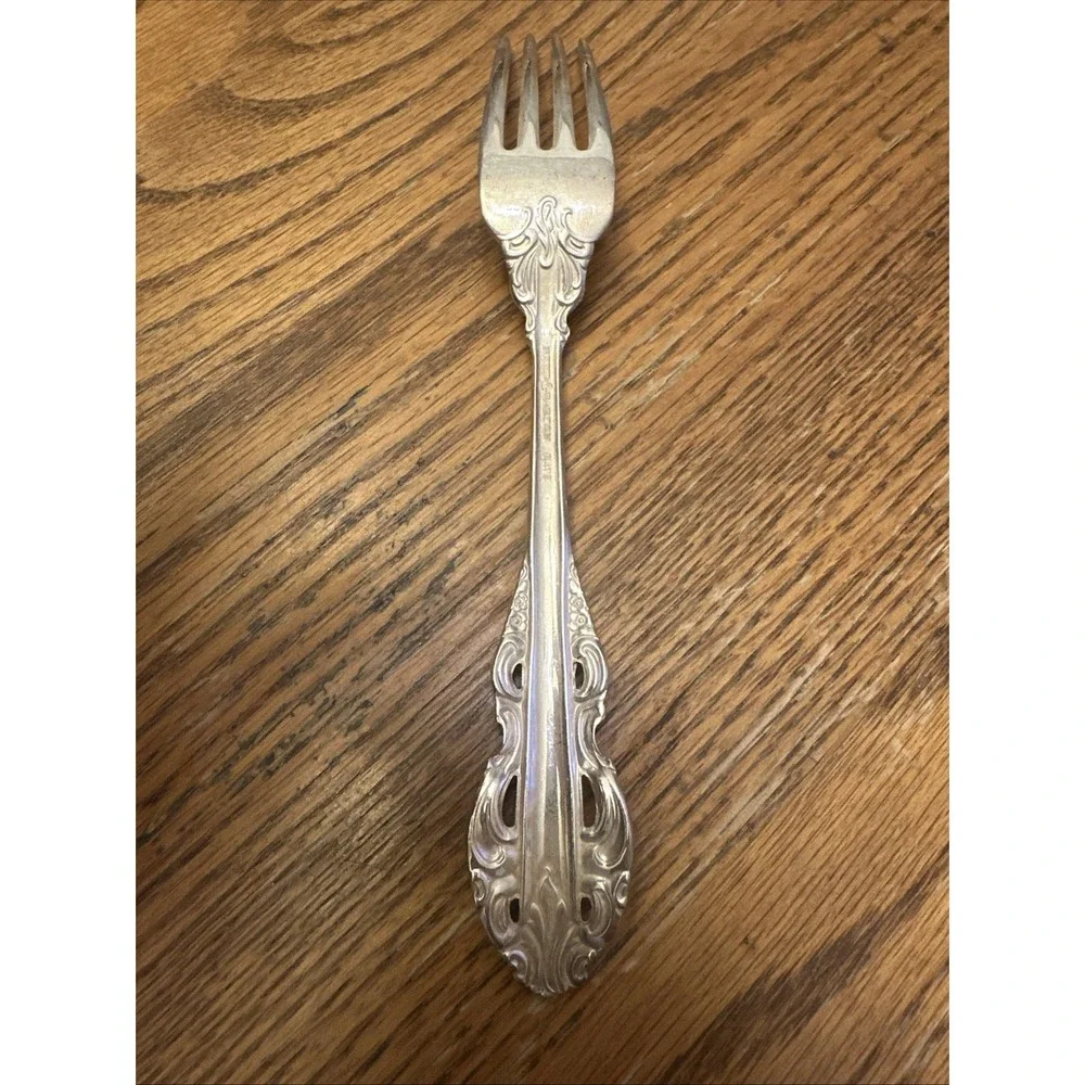 Reed & Barton Elite Silverplate Chambord Setting For 4‎ 1985
